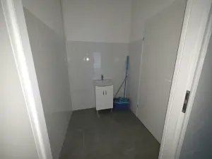 Pronájem obchodního prostoru, Říčany, Duhová, 281 m2