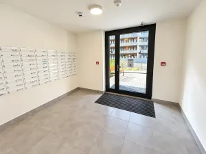 Pronájem bytu 2+kk, Praha - Vysočany, Gerstelova, 62 m2