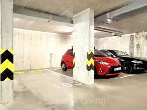 Pronájem garážového stání, Brno, Mojmírovo náměstí, 18 m2