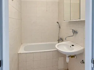 Pronájem bytu 2+kk, Praha - Černý Most, Bryksova, 39 m2