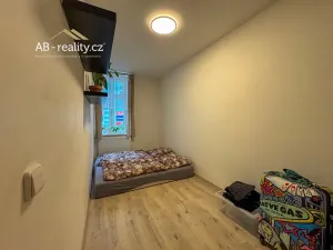 Pronájem bytu 2+1, Teplice, Jankovcova, 50 m2
