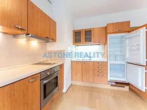 Prodej bytu 1+kk, Praha - Uhříněves, Václava Trojana, 41 m2