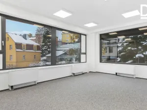 Pronájem kanceláře, Liberec - Liberec II-Nové Město, Chrastavská, 268 m2