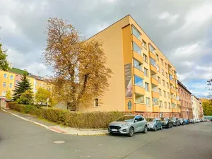 Prodej bytu 3+1, Karlovy Vary, Šmeralova, 87 m2