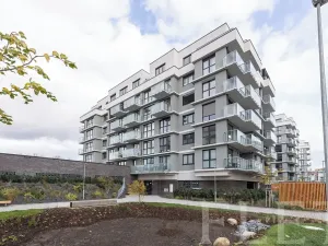Pronájem bytu 1+kk, Praha - Třebonice, Thomasova, 33 m2