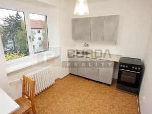 Pronájem bytu 1+1, Neratovice, 30 m2
