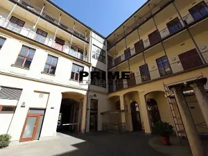 Pronájem kanceláře, Praha - Smíchov, Štefánikova, 82 m2