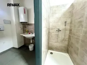 Pronájem výrobních prostor, Kyjov, 640 m2