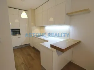 Prodej bytu 2+kk, Praha - Žižkov, Olšanská, 51 m2