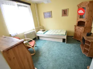 Prodej bytu 3+1, Karlovy Vary, Šumavská, 64 m2