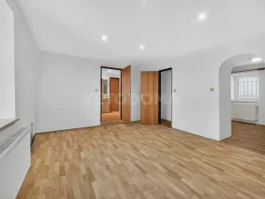 Prodej rodinného domu, Benešovice, 231 m2