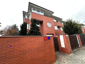 Pronájem rodinného domu, Praha - Jinonice, Pučova, 218 m2