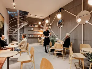 Prodej obchodního prostoru, Praha - Vršovice, Kubánské náměstí, 112 m2