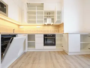 Pronájem bytu 4+kk, Praha - Kbely, Sedlářova, 91 m2