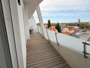 Pronájem bytu 3+kk, Brno, Komárovská, 78 m2