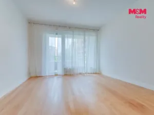 Pronájem bytu 2+kk, Praha, Sazovická, 47 m2