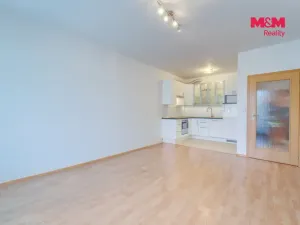 Pronájem bytu 2+kk, Praha, Sazovická, 47 m2