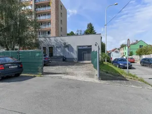 Prodej obchodního prostoru, Praha - Horní Počernice, Komárovská, 210 m2