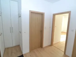 Pronájem bytu 3+kk, Praha - Střížkov, Makedonská, 90 m2