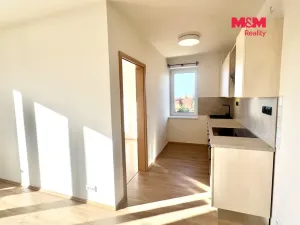 Pronájem bytu 2+kk, Vestec, Ve Stromkách, 46 m2