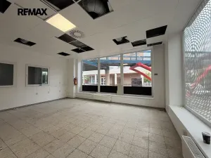 Pronájem restaurace, Praha - Stodůlky, Sluneční náměstí, 105 m2