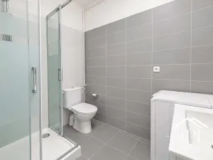 Prodej bytu 2+kk, Praha - Holešovice, Komunardů, 53 m2