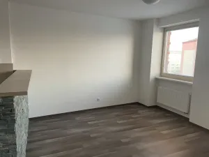 Pronájem bytu 2+kk, Otrokovice, nám. 3. května, 58 m2