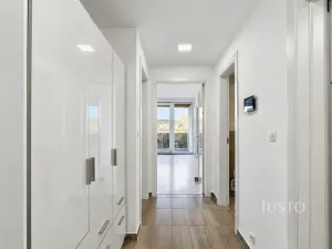 Pronájem bytu 2+kk, Praha - Krč, V jehličí, 53 m2
