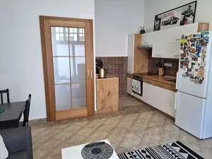 Pronájem bytu 2+kk, Hradec Králové, Buzulucká, 54 m2
