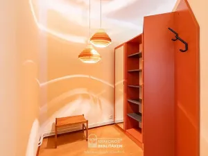 Pronájem komerční, Hranice - Hranice I-Město, Tř. 1. máje, 96 m2