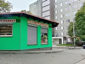 Pronájem bytu 2+kk, Praha - Černý Most, Kpt. Stránského, 43 m2