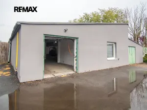 Pronájem skladu, Hovorany, 262 m2