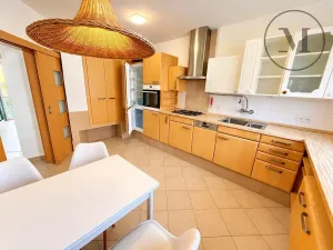 Pronájem bytu 2+1, České Budějovice, Heydukova, 67 m2