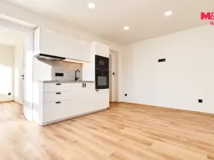 Pronájem bytu 2+kk, Nymburk, Jiřího Wolkera, 34 m2