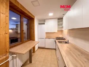 Pronájem bytu 3+1, Pardubice - Bílé Předměstí, Na Drážce, 67 m2