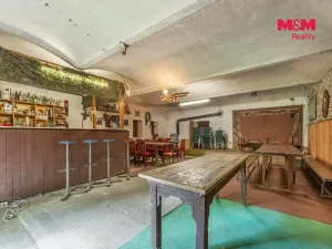 Prodej obchodního prostoru, Buštěhrad, Náměstí, 4516 m2