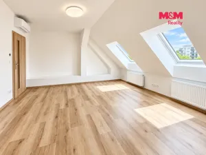 Pronájem bytu 3+1, Pardubice - Zelené Předměstí, K Višňovce, 84 m2