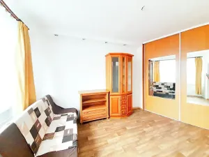 Pronájem bytu 1+kk, Praha - Bubeneč, Ve struhách, 33 m2
