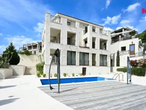 Prodej rodinného domu, Přelouč, B. Němcové, 350 m2
