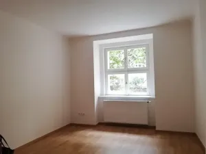 Pronájem kanceláře, Praha - Žižkov, Roháčova, 67 m2