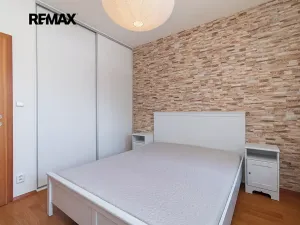Pronájem bytu 2+kk, Praha - Zličín, Sazovická, 48 m2