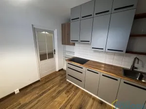 Pronájem bytu 2+1, Litomyšl, Komenského nám., 60 m2