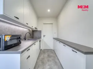 Pronájem bytu 2+1, Plzeň - Doubravka, Smrková, 56 m2
