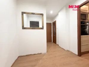 Prodej bytu 3+1, Hostomice, Školní náměstí, 63 m2