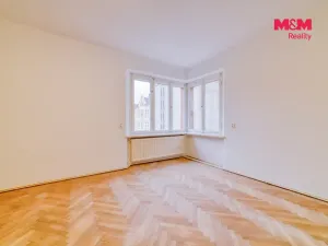 Prodej bytu 4+1, Cheb, Májová, 121 m2