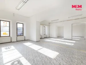 Prodej obchodního prostoru, Bruntál, nám. Míru, 550 m2