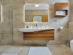 Prodej vily, Makarska, Chorvatsko, 208 m2