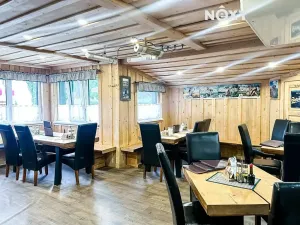 Prodej restaurace, Poniklá, 329 m2