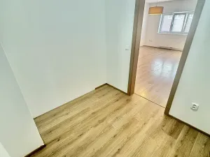 Pronájem bytu 2+kk, Praha - Modřany, K Vystrkovu, 57 m2