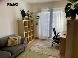 Pronájem rodinného domu, Mukařov, Na Kopci, 103 m2
